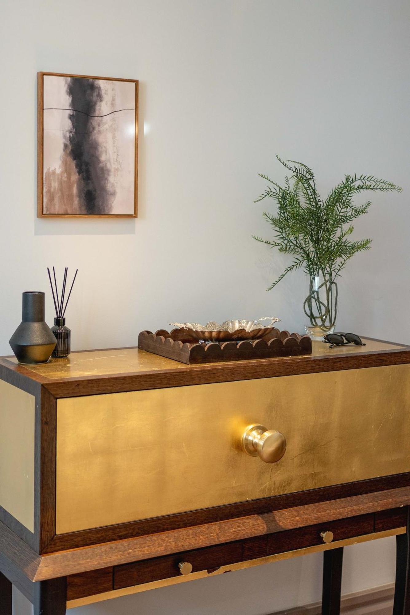 Designer - Heart Of Mayfair Apartment London